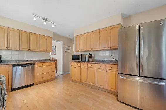 3300 Mahon Avenue, North Vancouver For Sale - image 11
