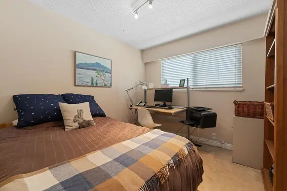 3300 Mahon Avenue, North Vancouver For Sale - image 17