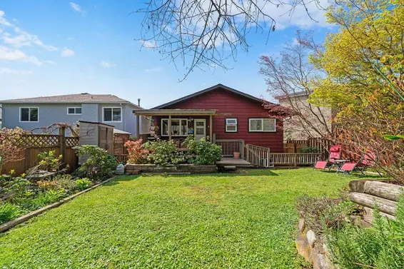 3300 Mahon Avenue, North Vancouver For Sale - image 19