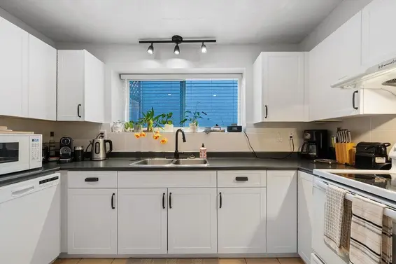 3300 Mahon Avenue, North Vancouver For Sale - image 27