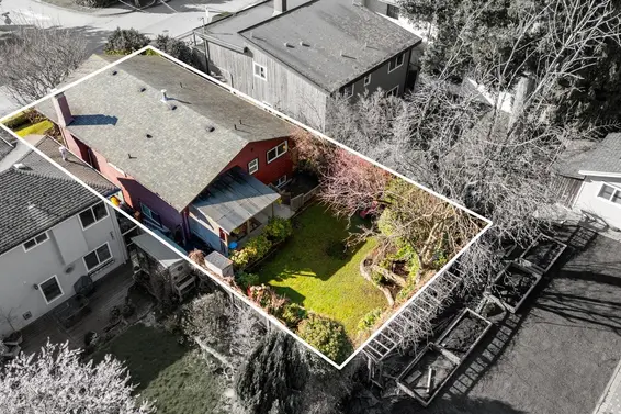 3300 Mahon Avenue, North Vancouver For Sale - image 36