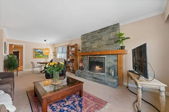 3300 Mahon Avenue, North Vancouver For Sale - image 5