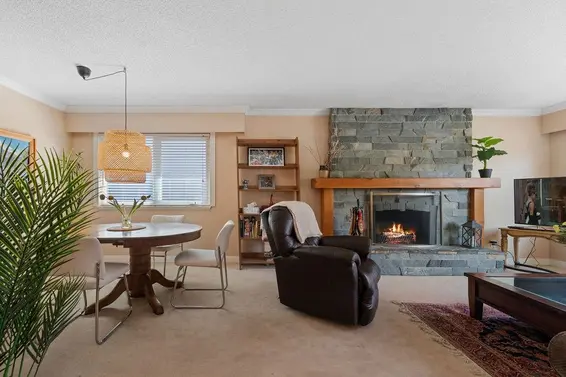 3300 Mahon Avenue, North Vancouver For Sale - image 6