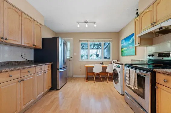 3300 Mahon Avenue, North Vancouver For Sale - image 9