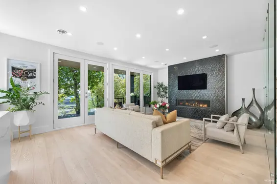 919 East 4th Street, North Vancouver For Sale - image 14