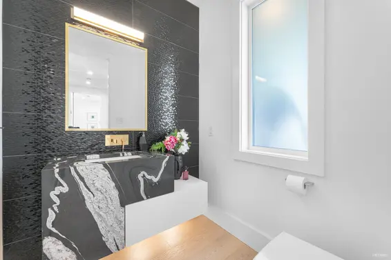 919 East 4th Street, North Vancouver For Sale - image 18