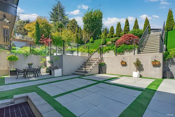 919 East 4th Street, North Vancouver For Sale - image 3