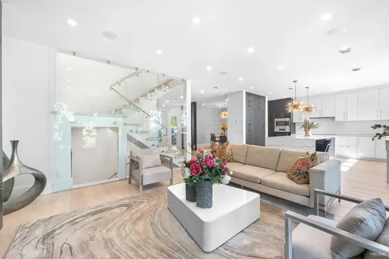 919 East 4th Street, North Vancouver For Sale - image 7