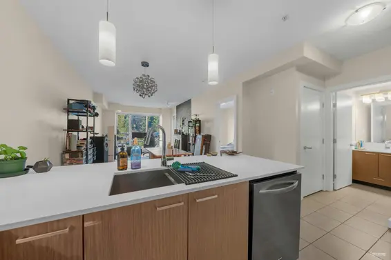 315 1330 Marine Drive, North Vancouver For Sale - image 5