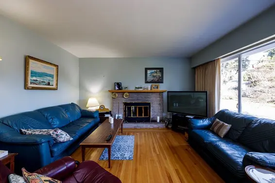 2685 Ailsa Crescent, North Vancouver For Sale - image 7