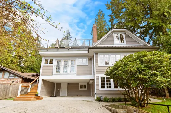 4622 Cove Cliff Road, North Vancouver