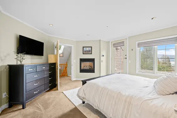 4622 Cove Cliff Road, North Vancouver For Sale - image 19