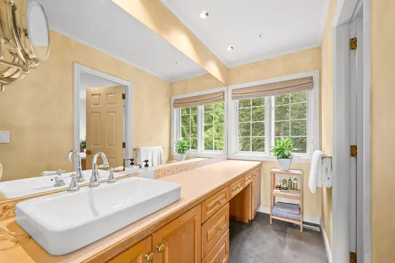 4622 Cove Cliff Road, North Vancouver For Sale - image 24