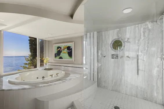 3912 Marine Drive, West Vancouver For Sale - image 19