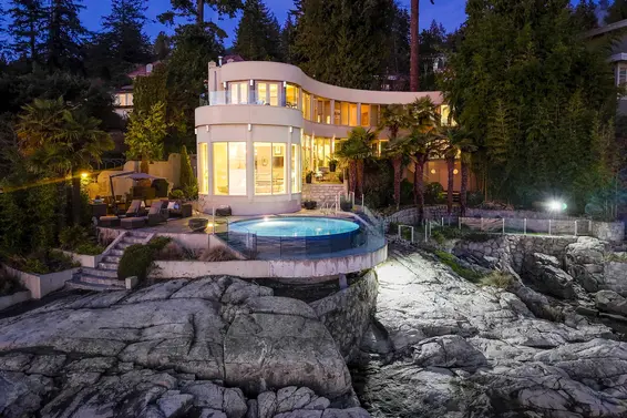 3912 Marine Drive, West Vancouver For Sale - image 37