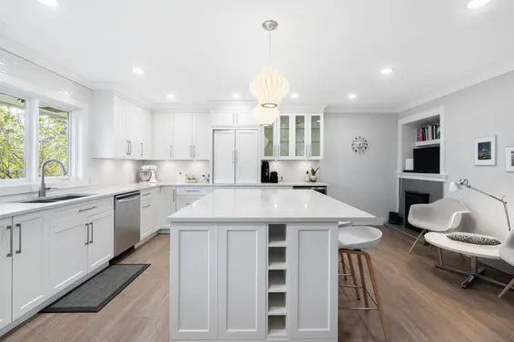 956 Belvista Crescent, North Vancouver For Sale - image 14