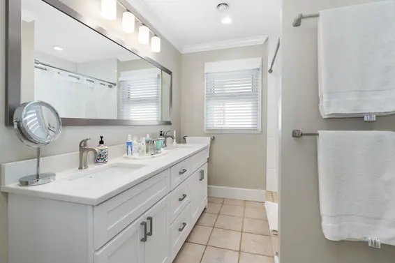 956 Belvista Crescent, North Vancouver For Sale - image 20