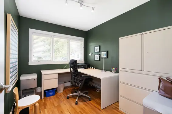 956 Belvista Crescent, North Vancouver For Sale - image 23