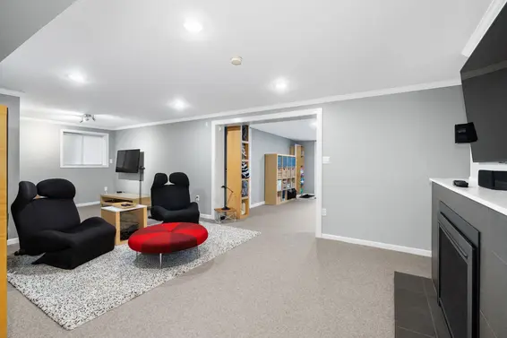 956 Belvista Crescent, North Vancouver For Sale - image 26