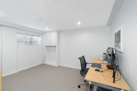 956 Belvista Crescent, North Vancouver For Sale - image 28