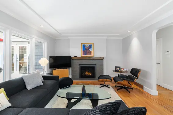 956 Belvista Crescent, North Vancouver For Sale - image 4