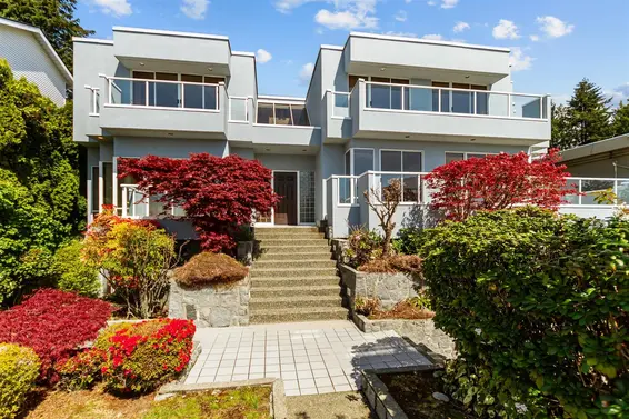 1439 Camridge Road, West Vancouver For Sale - image 2