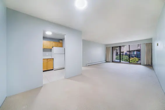 320 1385 Draycott Road, North Vancouver For Sale - image 8