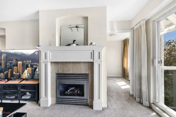 208 333 East 1st Street, North Vancouver For Sale - image 8