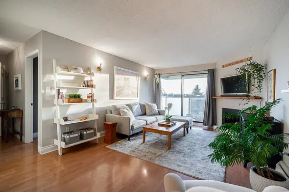 208 308 West 2nd Street, North Vancouver