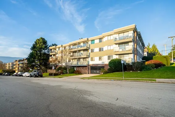 208 308 West 2nd Street, North Vancouver For Sale - image 2