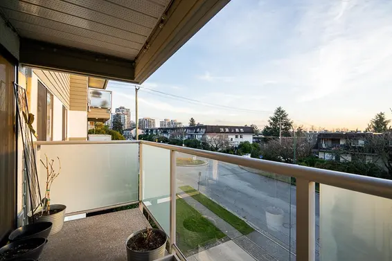 208 308 West 2nd Street, North Vancouver For Sale - image 21