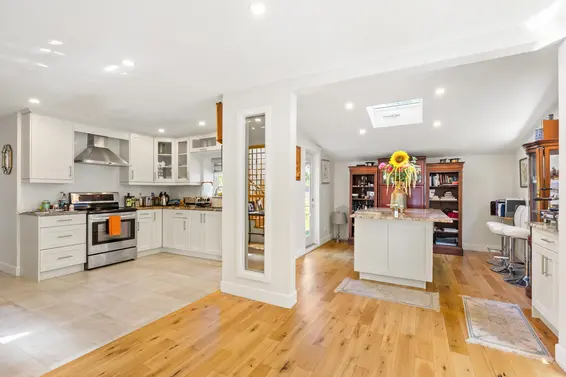 880 West 19th Street, North Vancouver For Sale - image 7