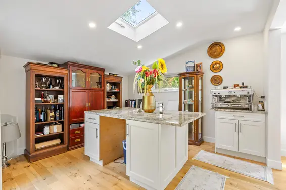 880 West 19th Street, North Vancouver For Sale - image 9