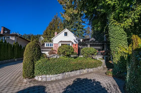 3175 Benbow Road, West Vancouver For Sale - image 2