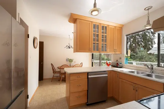 4057 Violet Street, North Vancouver For Sale - image 13