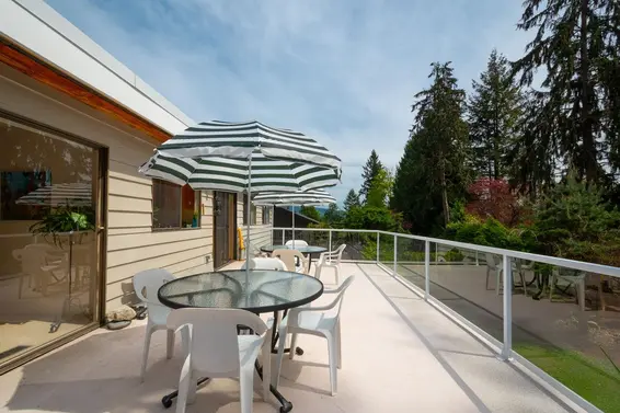 4057 Violet Street, North Vancouver For Sale - image 18