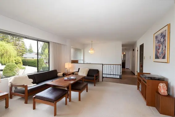 4057 Violet Street, North Vancouver For Sale - image 5