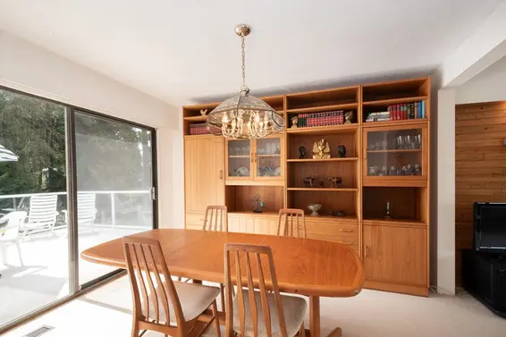 4057 Violet Street, North Vancouver For Sale - image 9