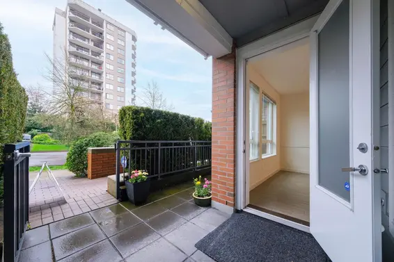 106 717 Chesterfield Avenue, North Vancouver For Sale - image 17