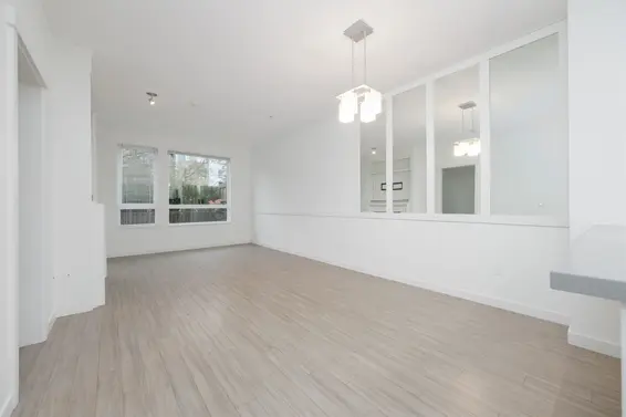 106 717 Chesterfield Avenue, North Vancouver For Sale - image 2