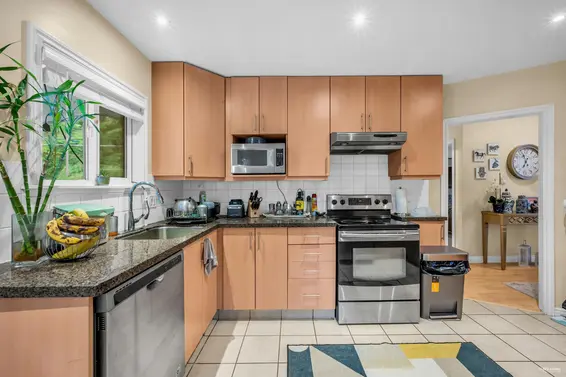 1052 Montroyal Boulevard, North Vancouver For Sale - image 14