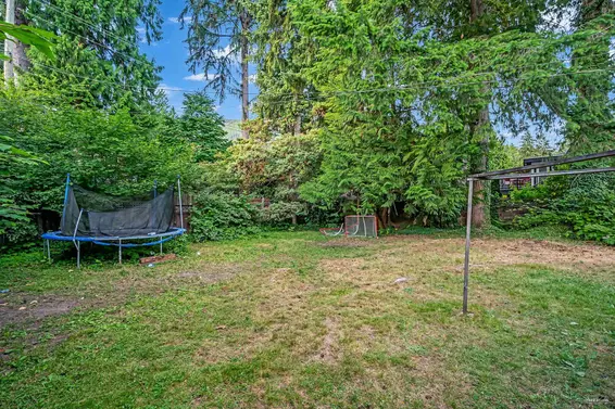 1052 Montroyal Boulevard, North Vancouver For Sale - image 28