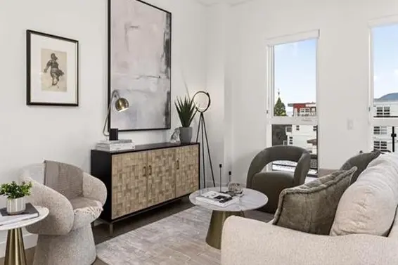 563 422 East 3rd Street, North Vancouver