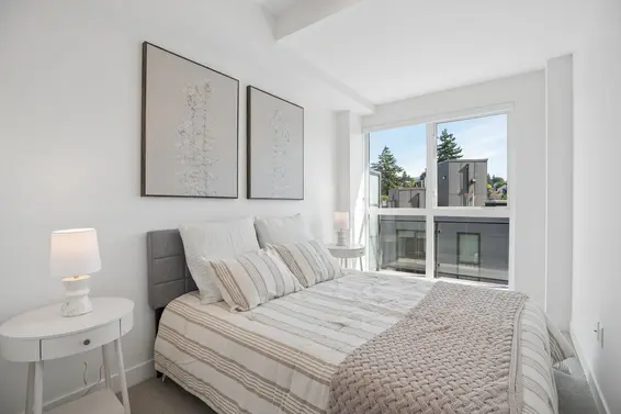 563 422 East 3rd Street, North Vancouver For Sale - image 9