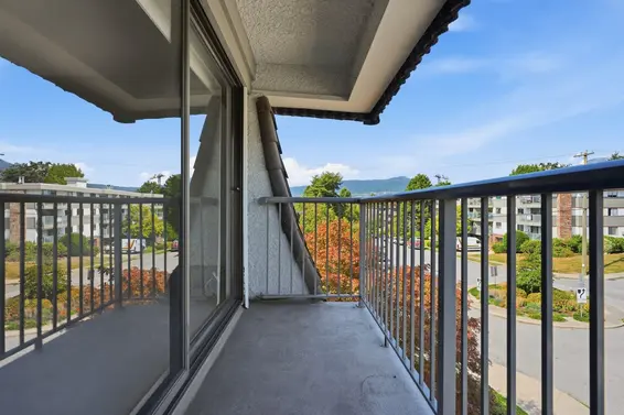 305 275 West 2nd Street, North Vancouver For Sale - image 11