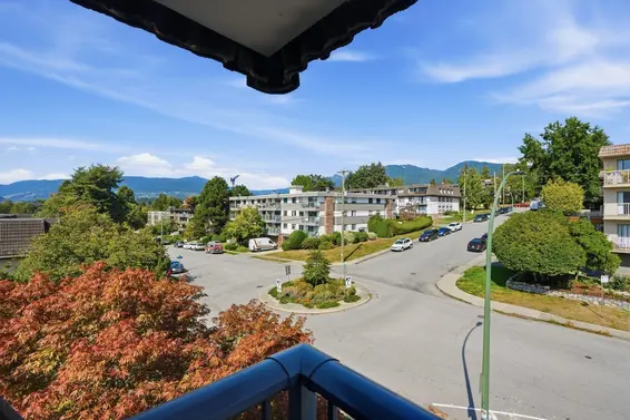 305 275 West 2nd Street, North Vancouver For Sale - image 6