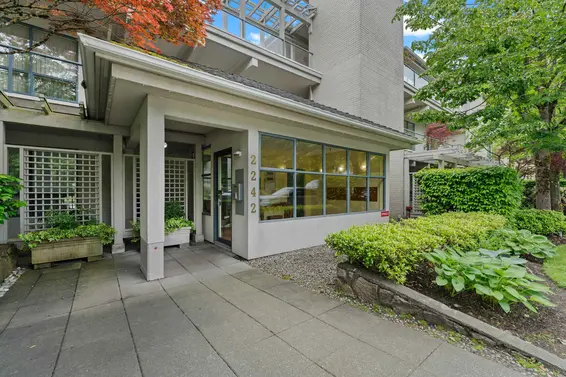 105 2242 Marine Drive, West Vancouver For Sale - image 20