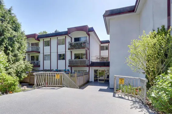 104 135 West 21st Street, North Vancouver