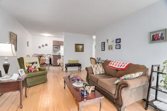 104 135 West 21st Street, North Vancouver For Sale - image 4