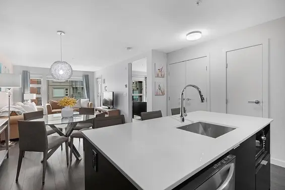 301 1673 Lloyd Avenue, North Vancouver For Sale - image 7